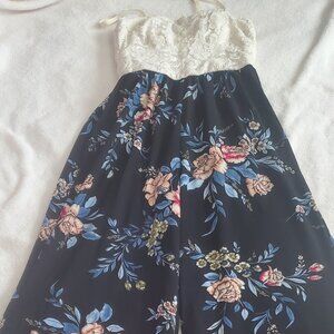 Candies maxi dress size small lace white black flowers